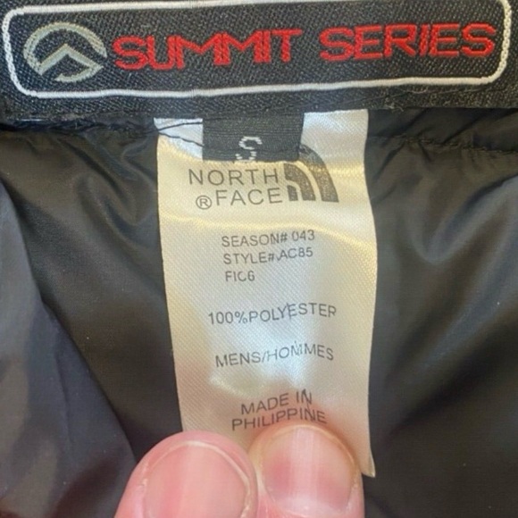 The North Face Summit Series 900 Fill Men's Small Down Puffer Vest Red Black - Picture 9 of 9